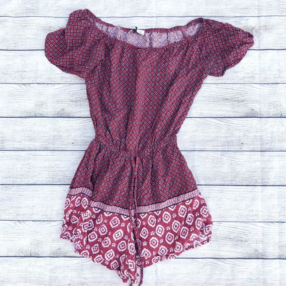 A&F Abercrombie And Fitch Red Paisley Off The Sho… - image 1